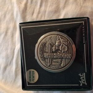 🌷🌷🌷Genuine Pewter, Alaska Pillbox🌷🌷